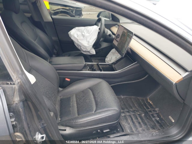 5YJ3E1EA2LF721061 Tesla MODEL 3