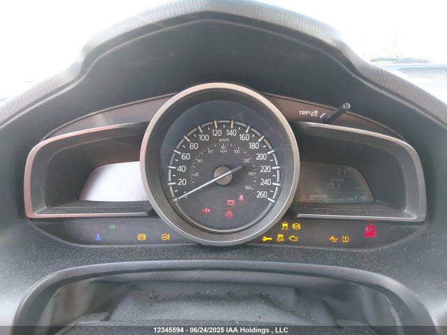 3MZBN1T7XJM224574 Mazda pe