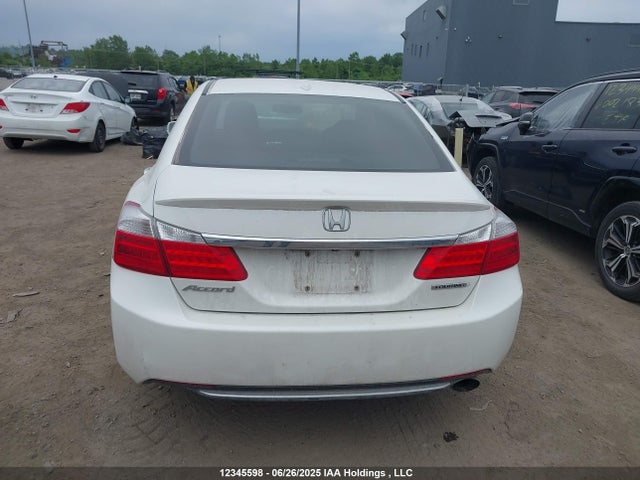 Honda 2015 2015 1HGCR2F91FA800766 Image 17