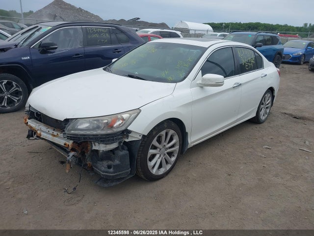 Honda 2015 2015 1HGCR2F91FA800766 Image 2