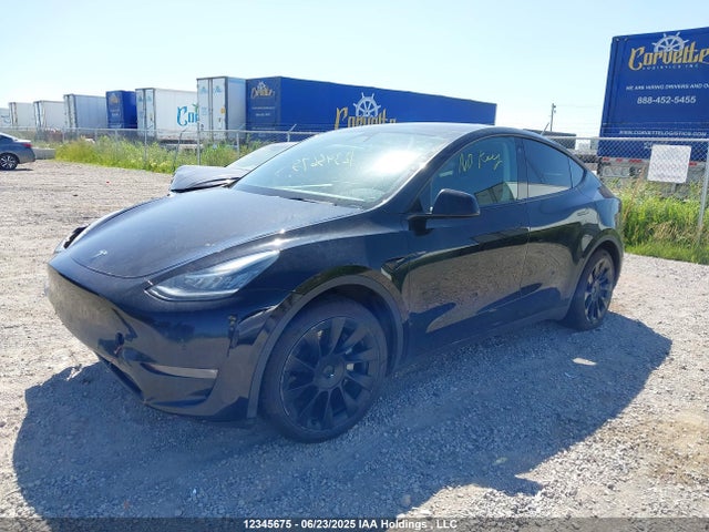 7SAYGDEE9NF424105 Tesla Model Y