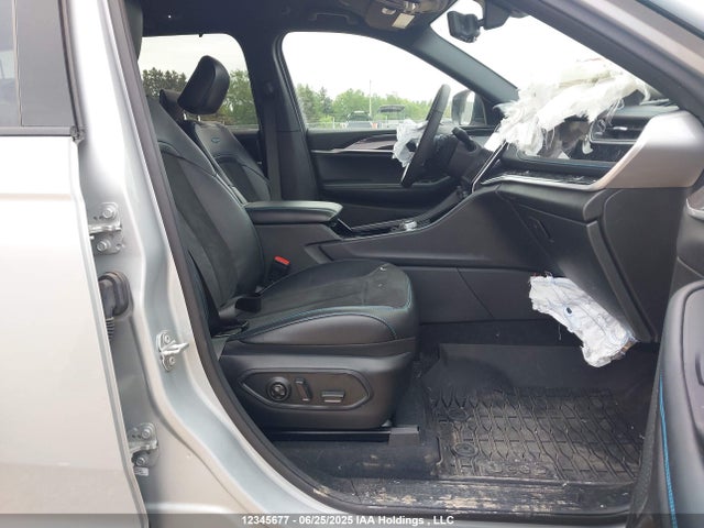 1C4RJYC60N8746377 Jeep Grand Cherokee
