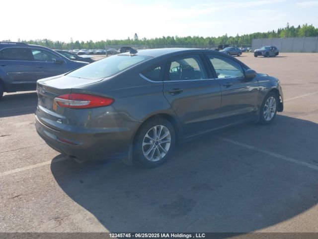 3FA6P0HD2KR122770 Ford Fusion