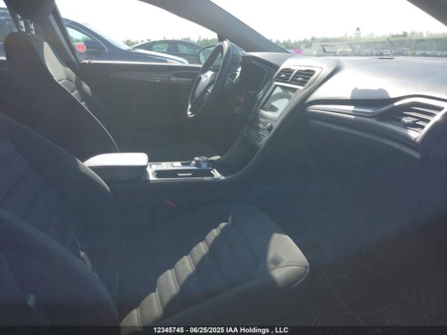 3FA6P0HD2KR122770 Ford Fusion