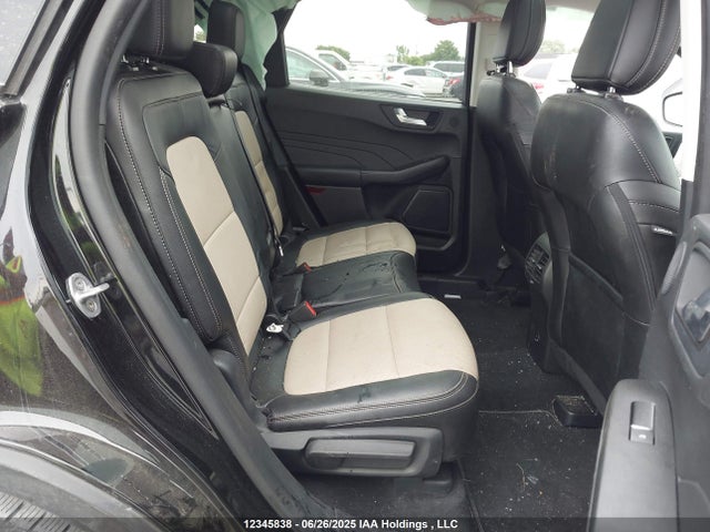 1FMCU9DZ0MUA60109 Ford hev/phev