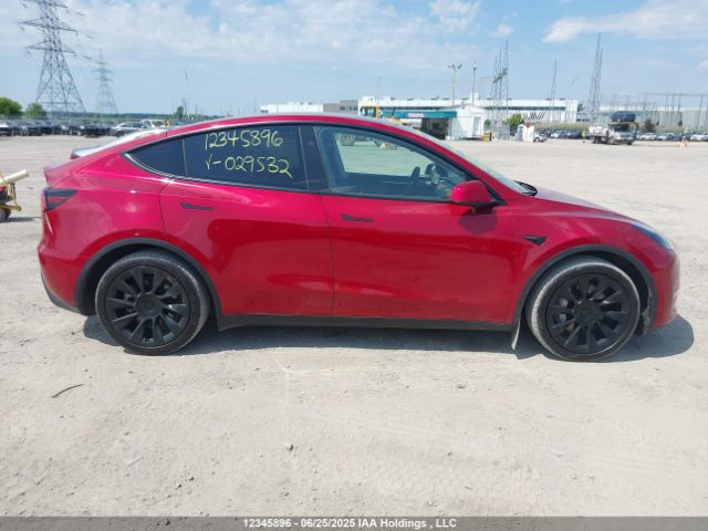7SAYGAEE8RF029532 Tesla Model Y