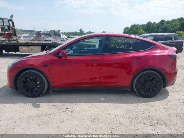 7SAYGAEE8RF029532 Tesla Model Y