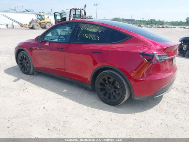 7SAYGAEE8RF029532 Tesla Model Y