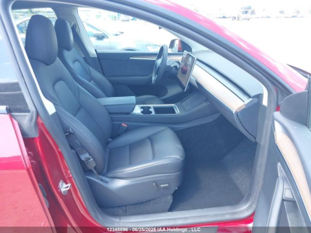 7SAYGAEE8RF029532 Tesla Model Y