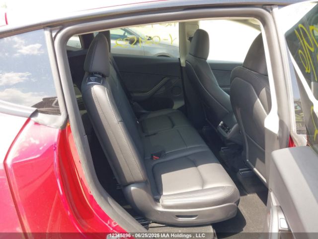 7SAYGAEE8RF029532 Tesla Model Y