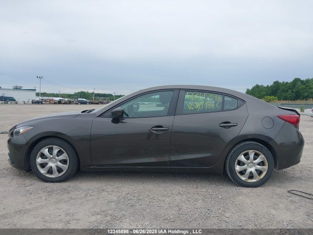 3MZBM1U79FM209346 Mazda pe