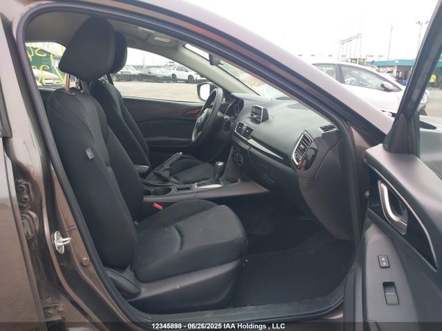 3MZBM1U79FM209346 Mazda pe
