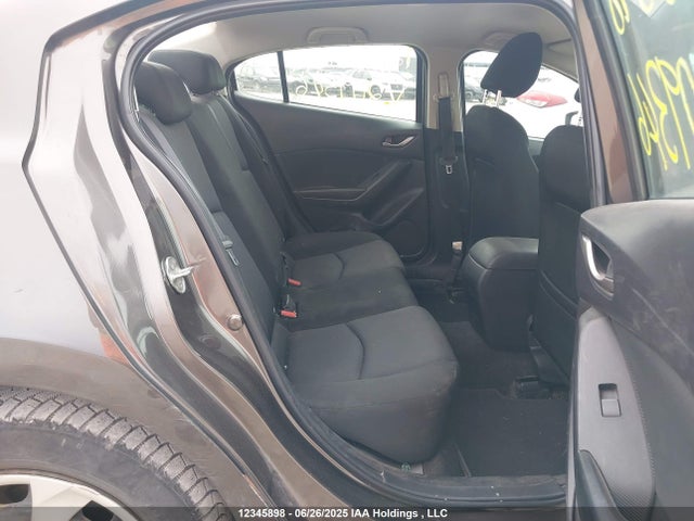 3MZBM1U79FM209346 Mazda pe