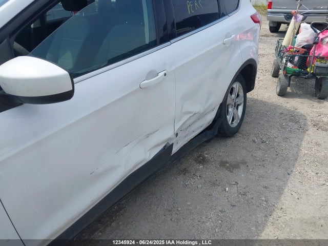 1FMCU9GXXFUB42894 Ford 2015