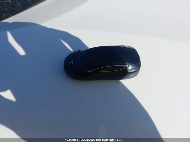 5YJXCAE43HF075828 Tesla 2017