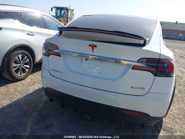 5YJXCAE43HF075828 Tesla 2017
