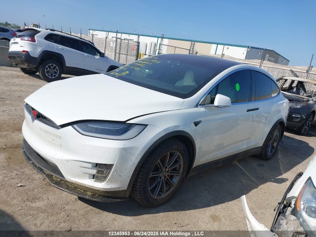 5YJXCAE43HF075828 Tesla 2017