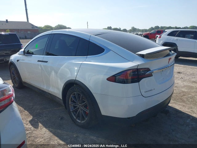 5YJXCAE43HF075828 Tesla 2017