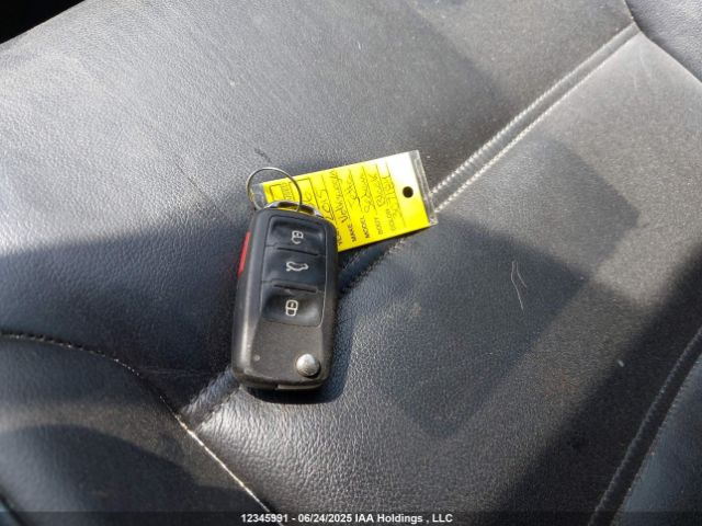 3VWL07AJ2FM307184 Volkswagen 2015