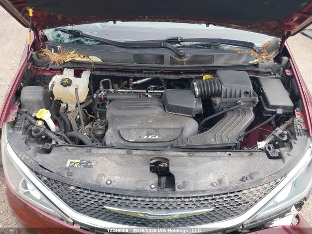2C4RC1BG2HR561378 Chrysler Pacifica