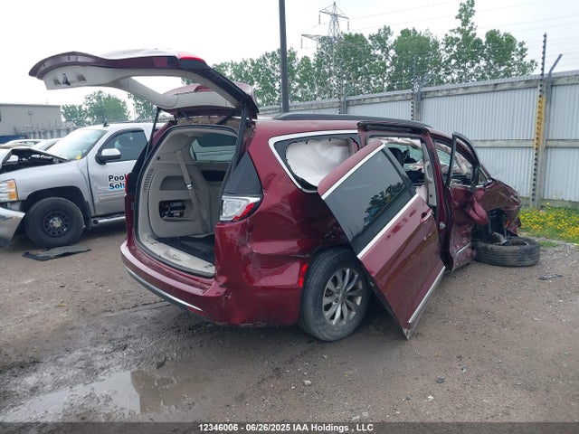 2C4RC1BG2HR561378 Chrysler Pacifica