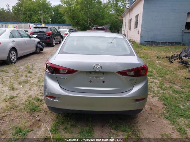 3MZBN1U73JM227931 Mazda pe