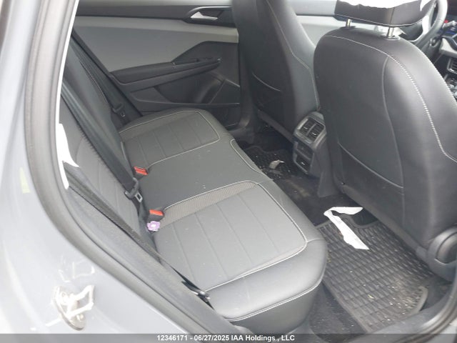3VVLX7B26NM059205 Volkswagen tsi