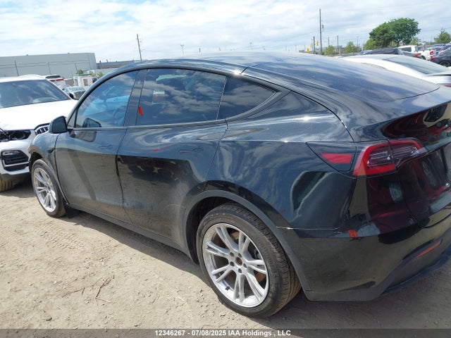 7SAYGDEE9NF385015 Tesla 2022