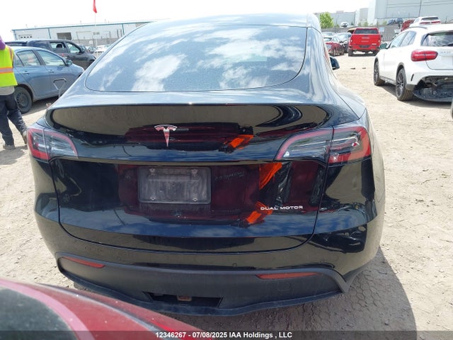7SAYGDEE9NF385015 Tesla 2022