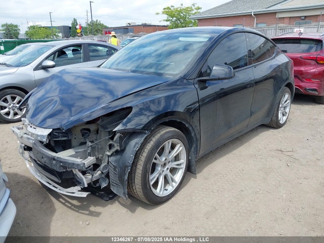 7SAYGDEE9NF385015 Tesla 2022