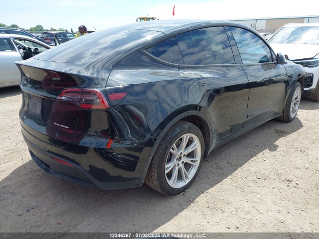 7SAYGDEE9NF385015 Tesla 2022