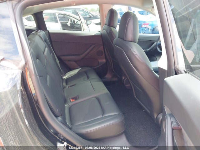 7SAYGDEE9NF385015 Tesla 2022