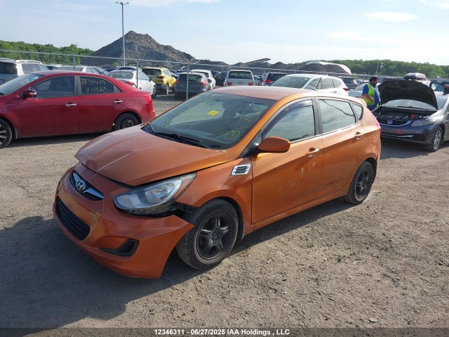 KMHCT5AE0GU273563 Hyundai Accent