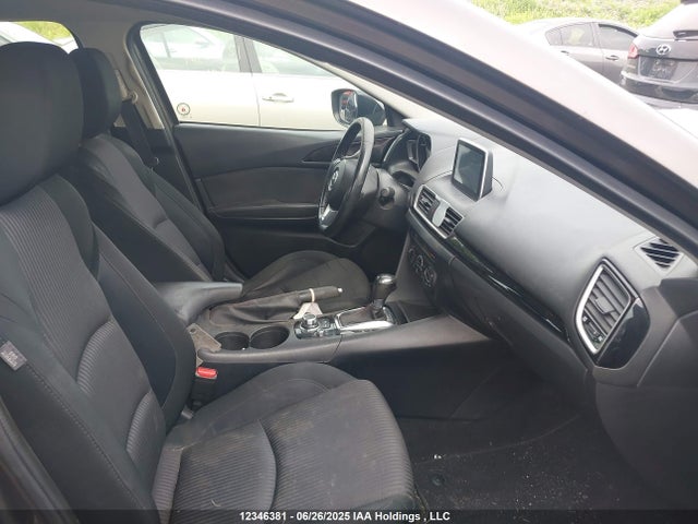 3MZBM1V72FM155323 Mazda pe