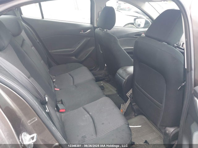 3MZBM1V72FM155323 Mazda pe