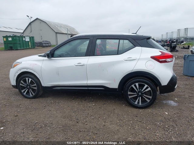 3N1CP5CU2KL557313 Nissan 2019