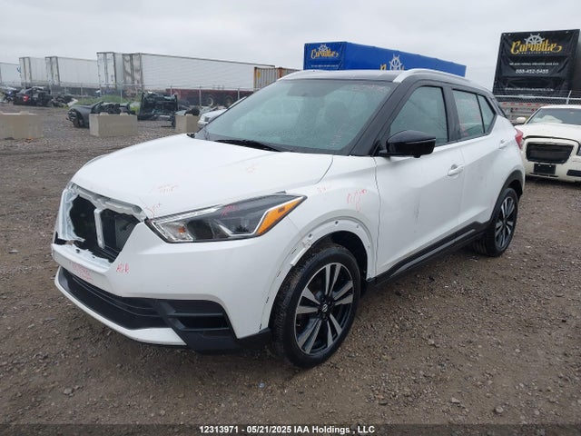 3N1CP5CU2KL557313 Nissan 2019