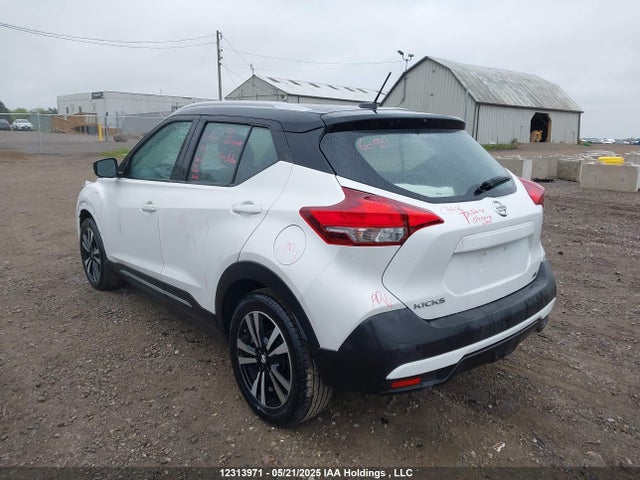 3N1CP5CU2KL557313 Nissan 2019