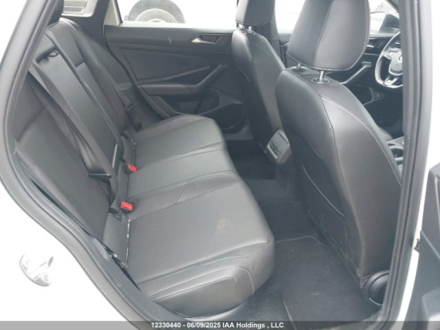 3VWE57BU5MM076765 Volkswagen tsi
