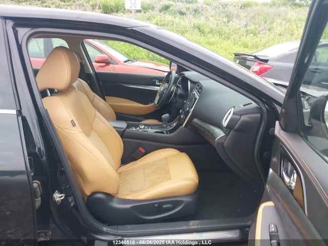 1N4AA6AP0GC421523 Nissan 2016