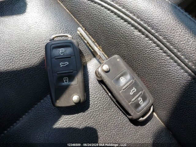 WVGJV3AX8EW605967 Volkswagen 2014