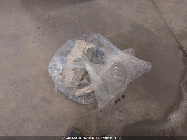 JM3KE4DY9F0464034 Mazda py
