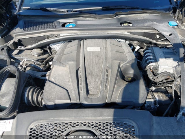 Porsche Macan 2019 WP1AB2A58KLB33142 Image 10