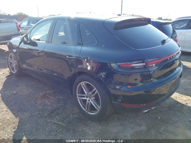 Porsche Macan 2019 WP1AB2A58KLB33142 Image 3