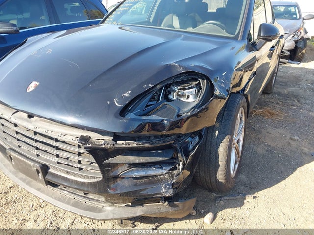 Porsche Macan 2019 WP1AB2A58KLB33142 Image 6
