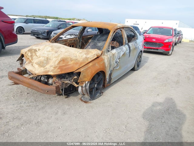 3VW2K7AJ1EM220624 Volkswagen 2014