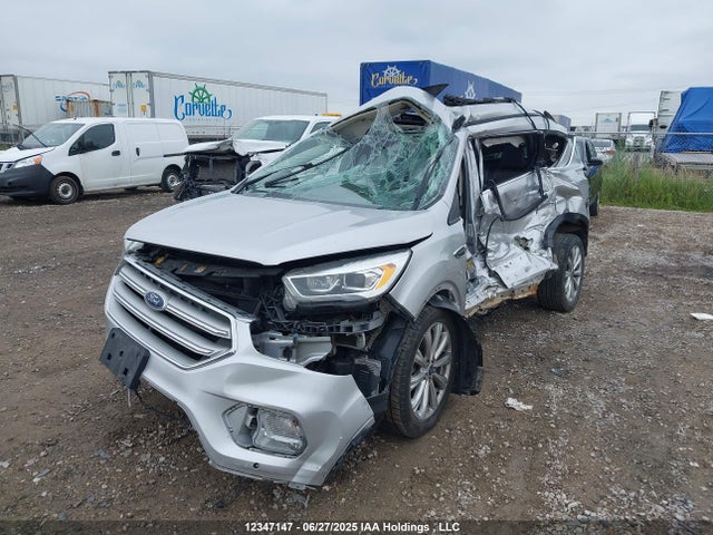 1FMCU9J92JUA00414 Ford 2018