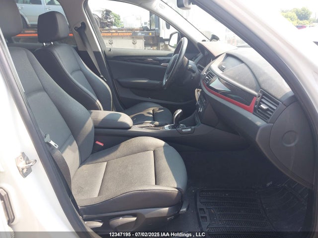 WBAVL1C54FVY38048 BMW X1