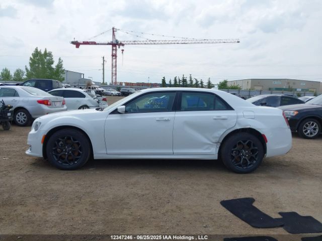 2C3CCASG8PH561254 Chrysler 300