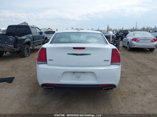 2C3CCASG8PH561254 Chrysler 300